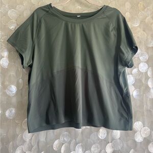 Lululemon Final Lap Short Sleeve Tee